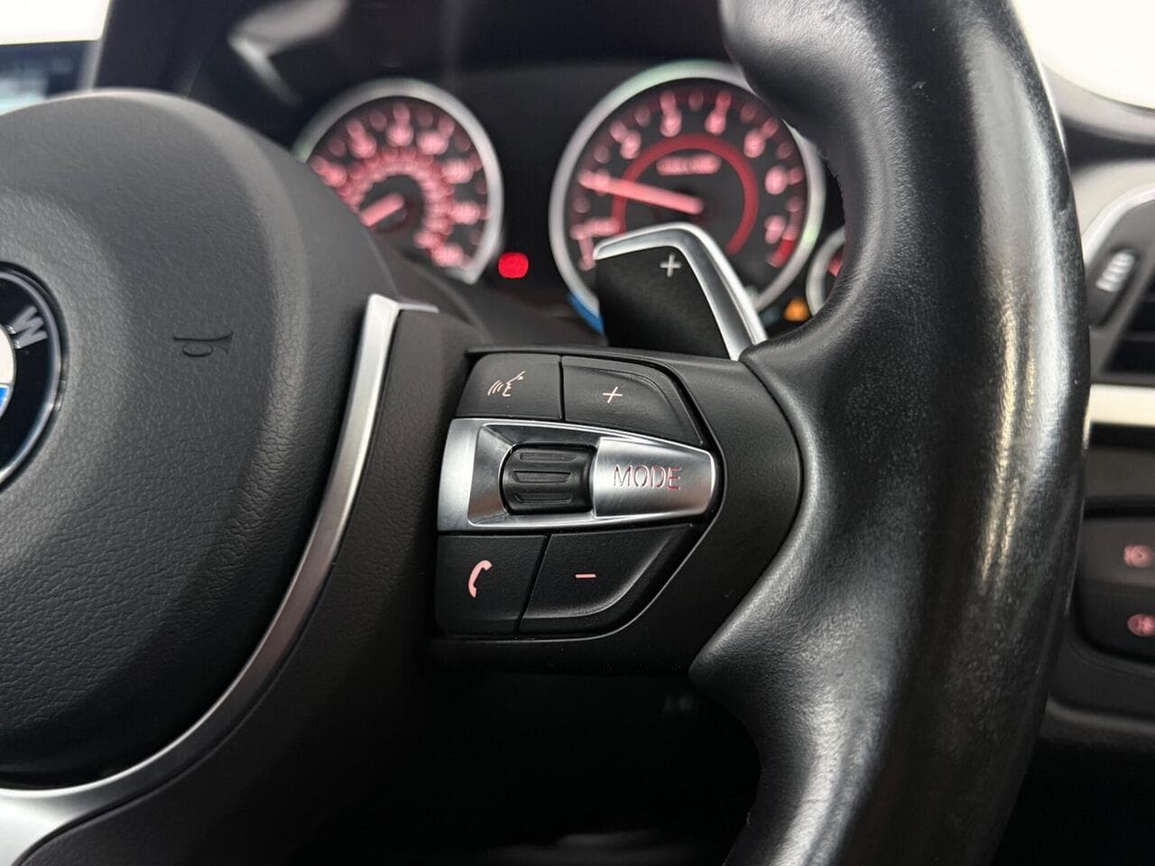 BMW 4 Series Gran Coupe thumbnail Misc Controls