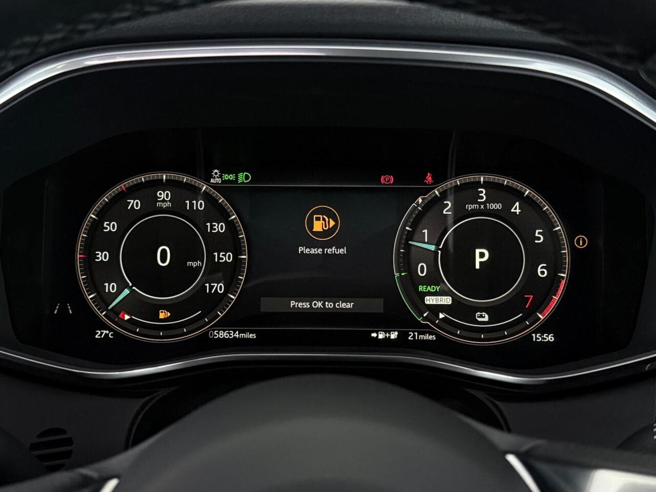 Jaguar F-PACE thumbnail Driver Instruments