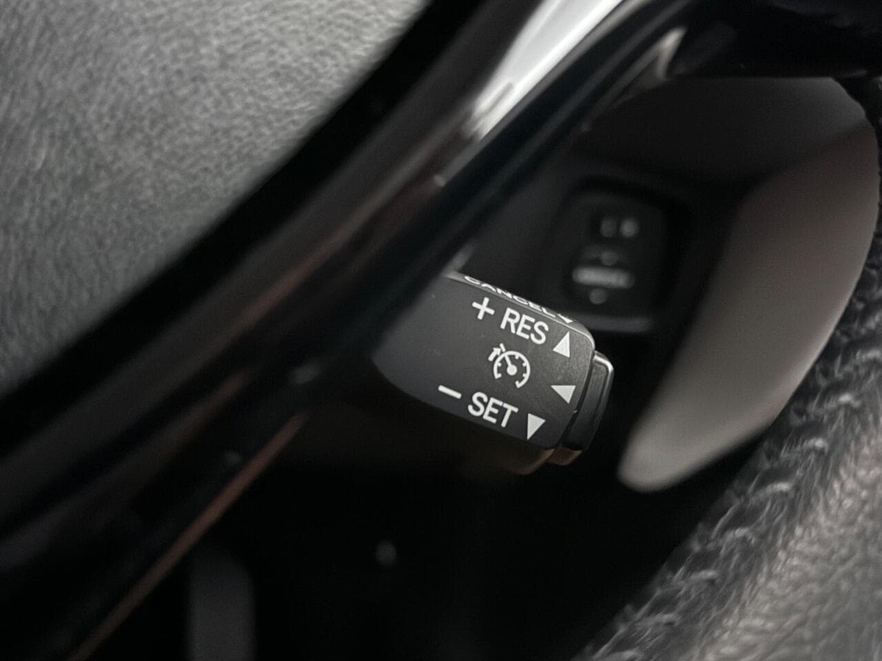 Peugeot 108 thumbnail Misc Controls