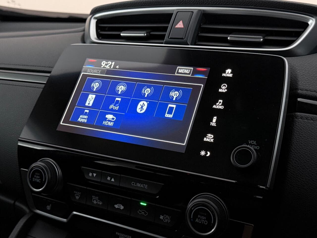 Honda CR-V thumbnail Infotainment System