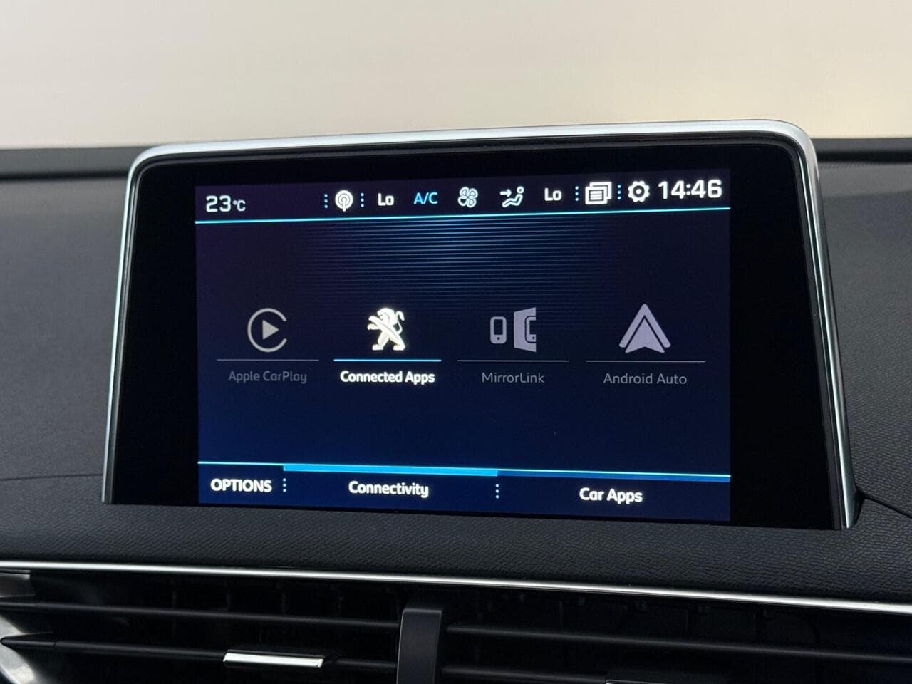 Peugeot 5008 thumbnail Infotainment System