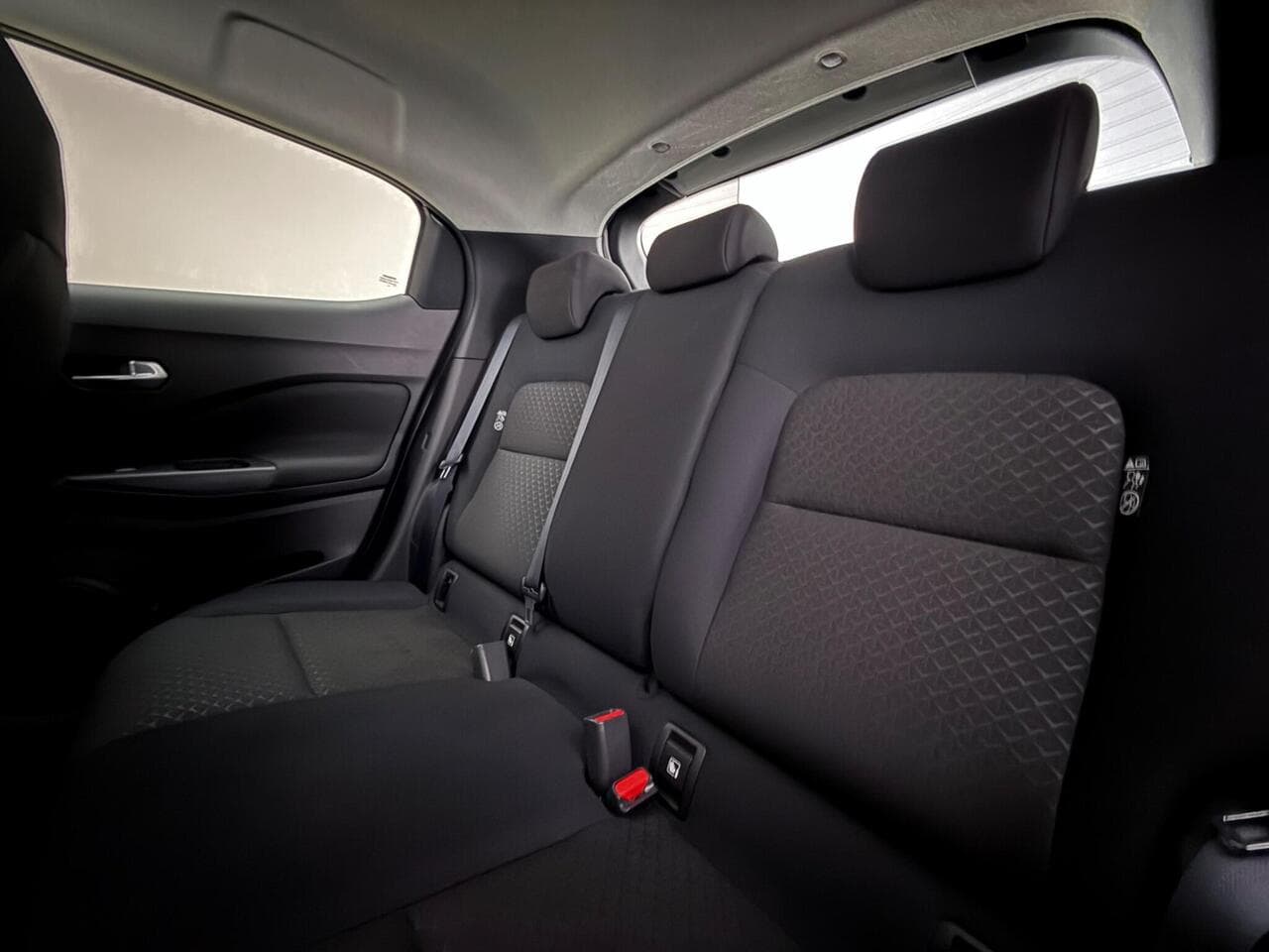Nissan Juke thumbnail Seats Rear