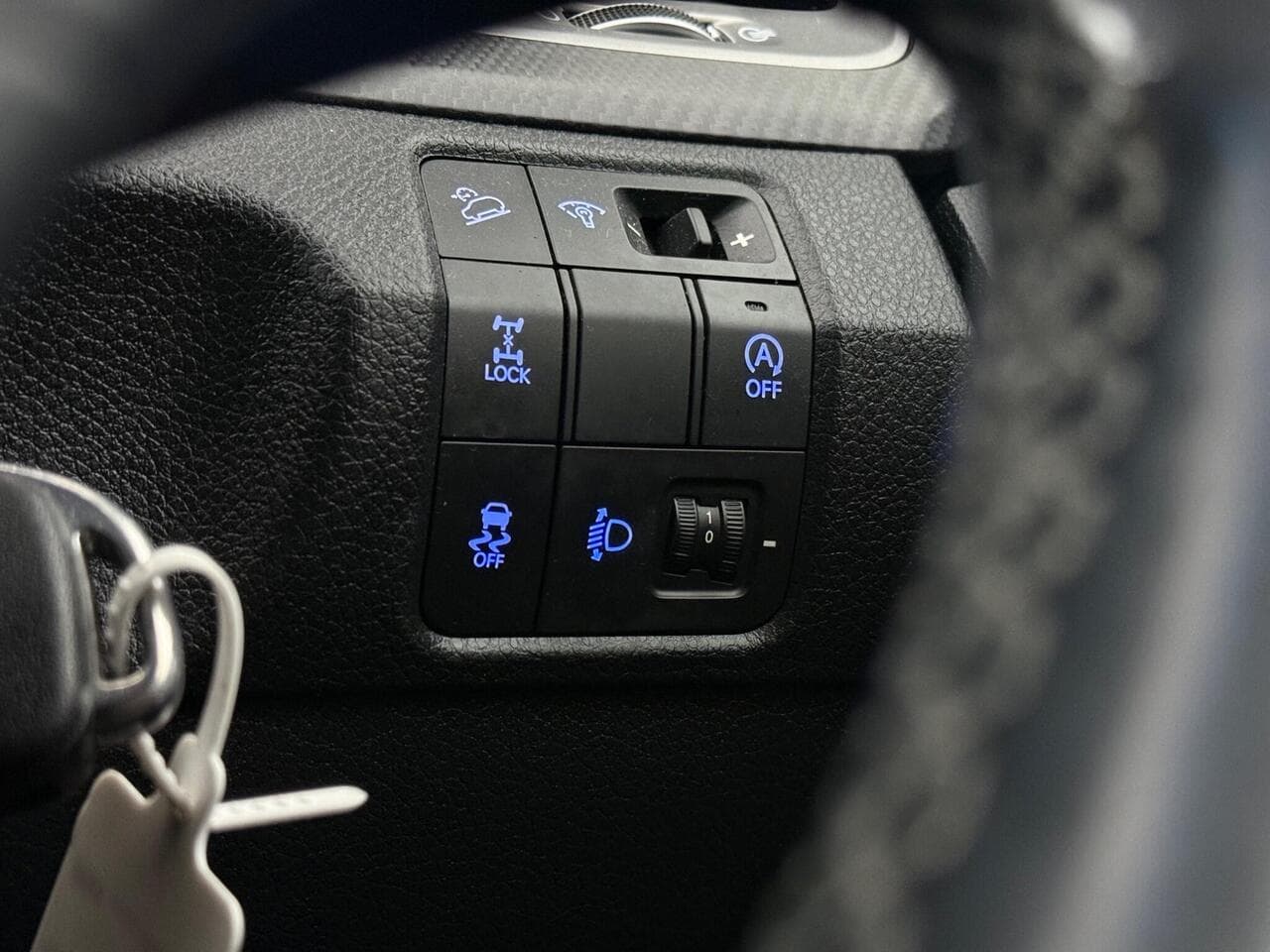 Hyundai Santa Fe thumbnail Misc Controls