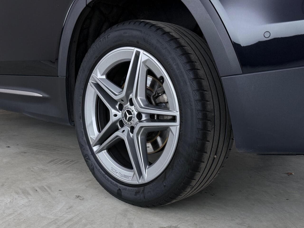 Mercedes-Benz GLB thumbnail Wheel