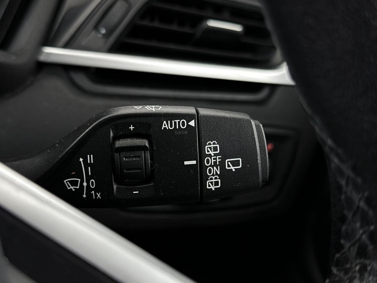 BMW X1 thumbnail Misc Controls
