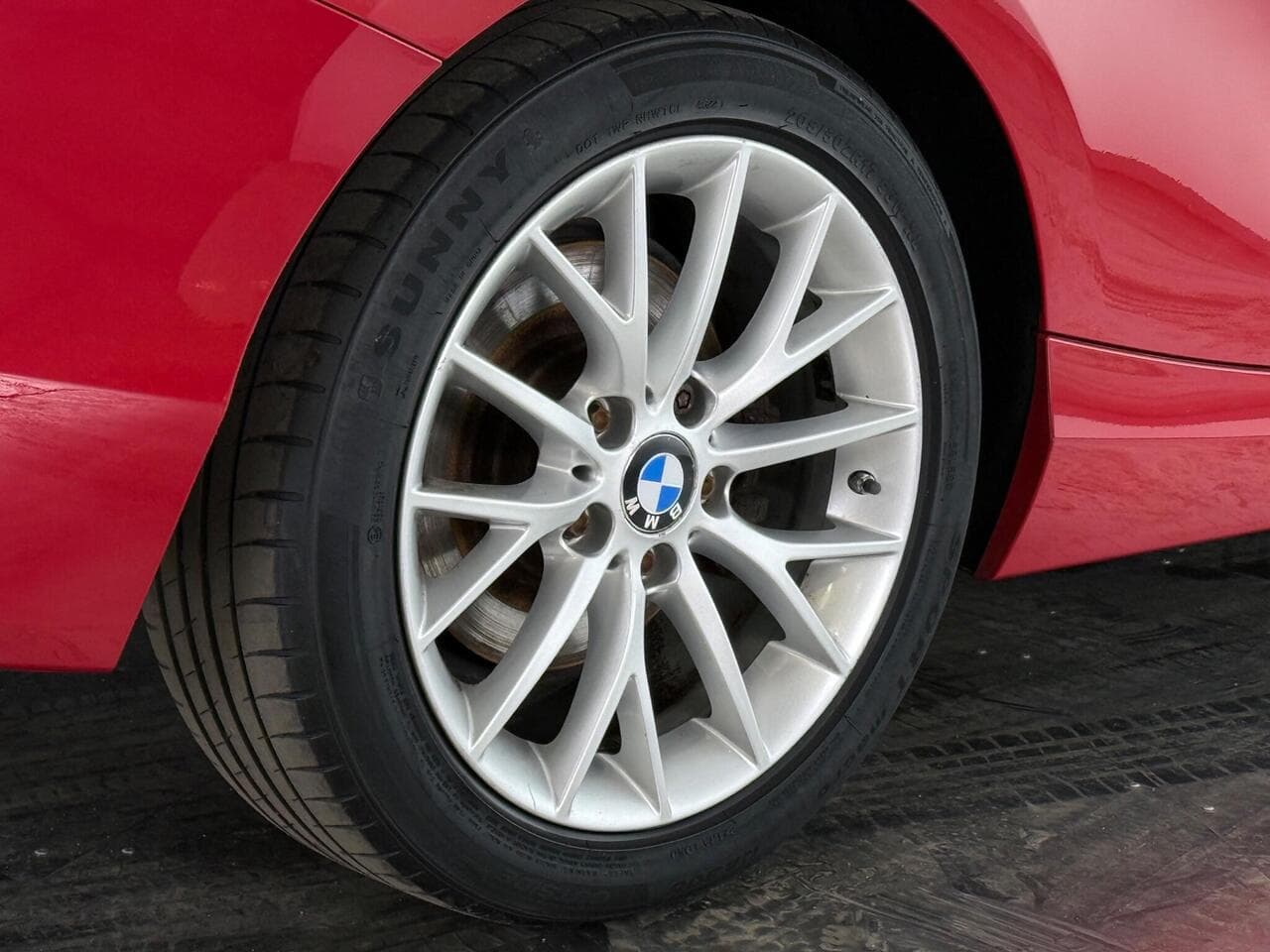 BMW 2 Series thumbnail Wheel
