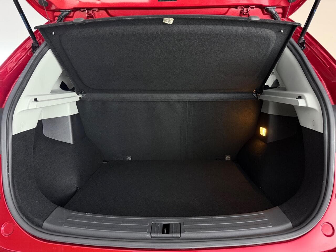 MG MG ZS thumbnail Boot