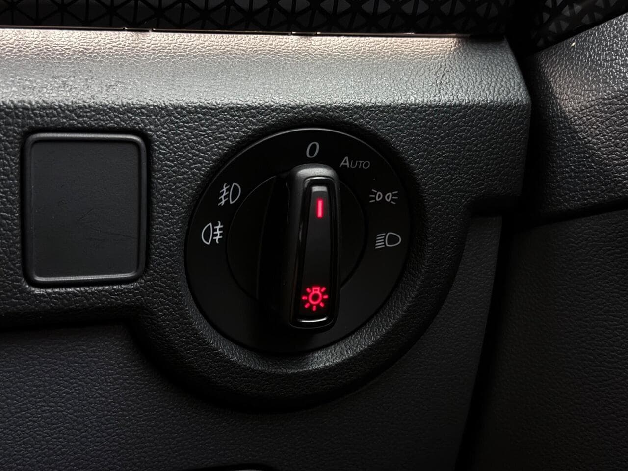 Volkswagen T-Cross thumbnail Misc Controls