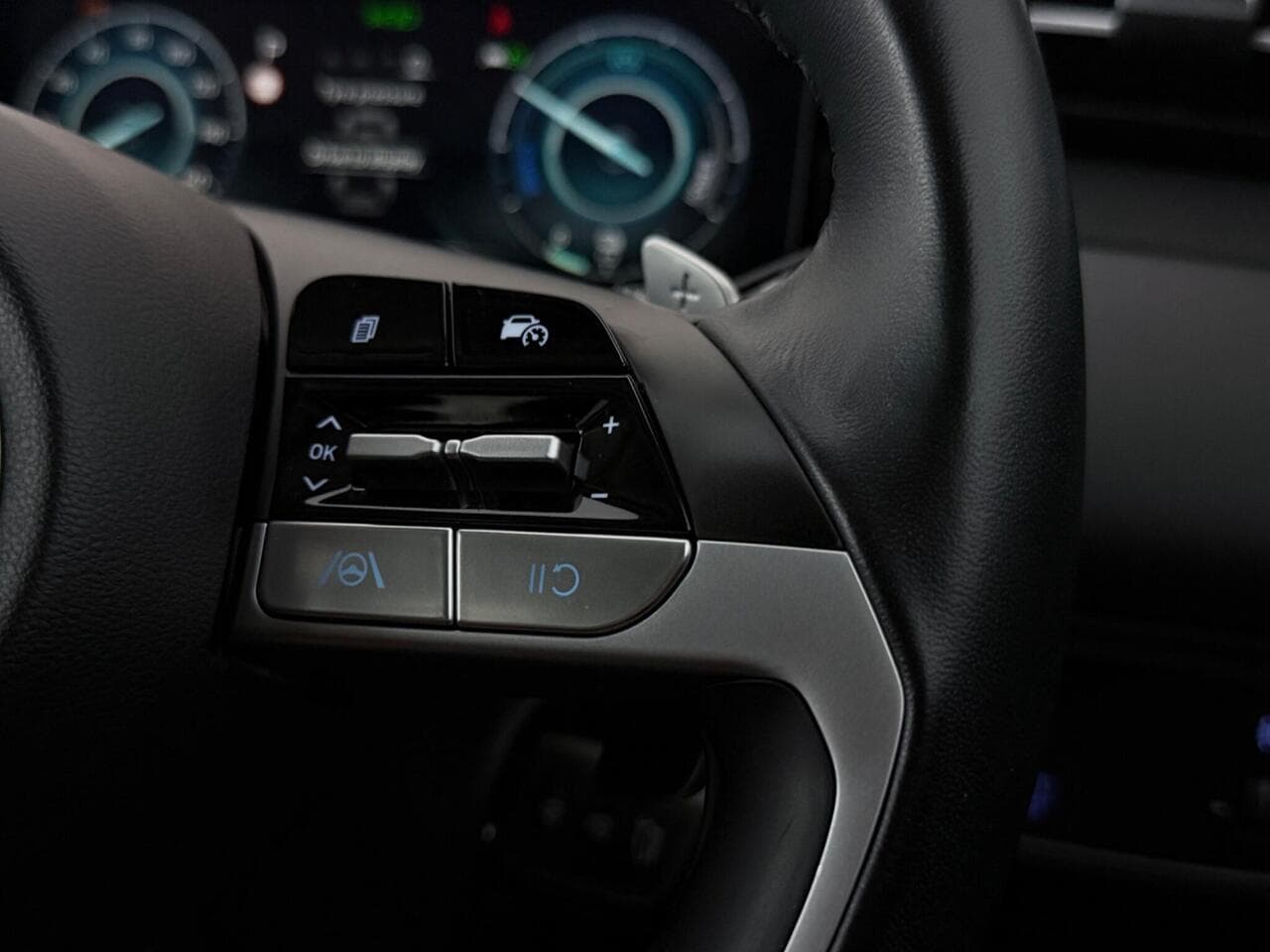Hyundai TUCSON thumbnail Misc Controls