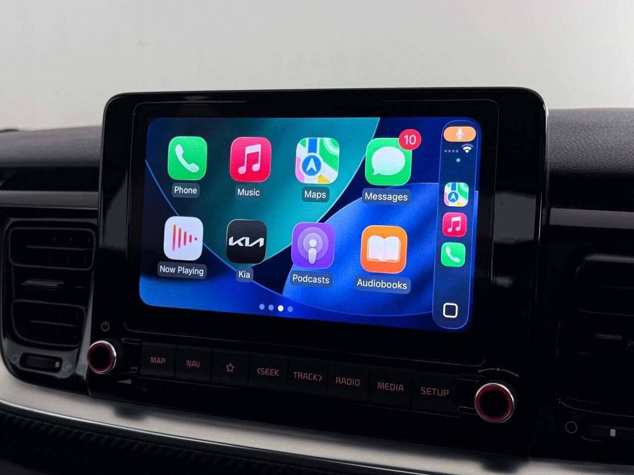 Kia Stonic thumbnail Infotainment System