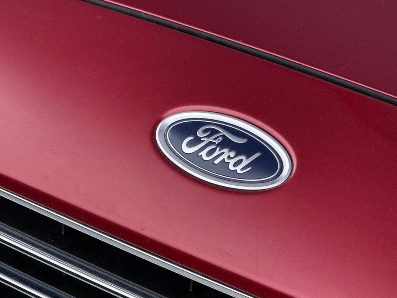 Ford S-Max thumbnail Badge Exterior