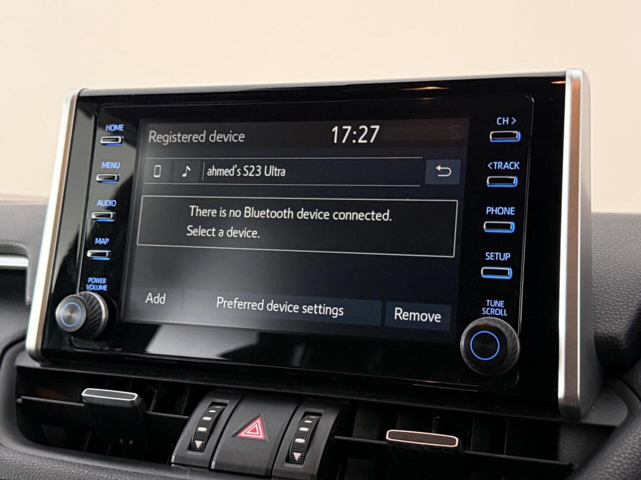 Toyota RAV4 thumbnail Infotainment System