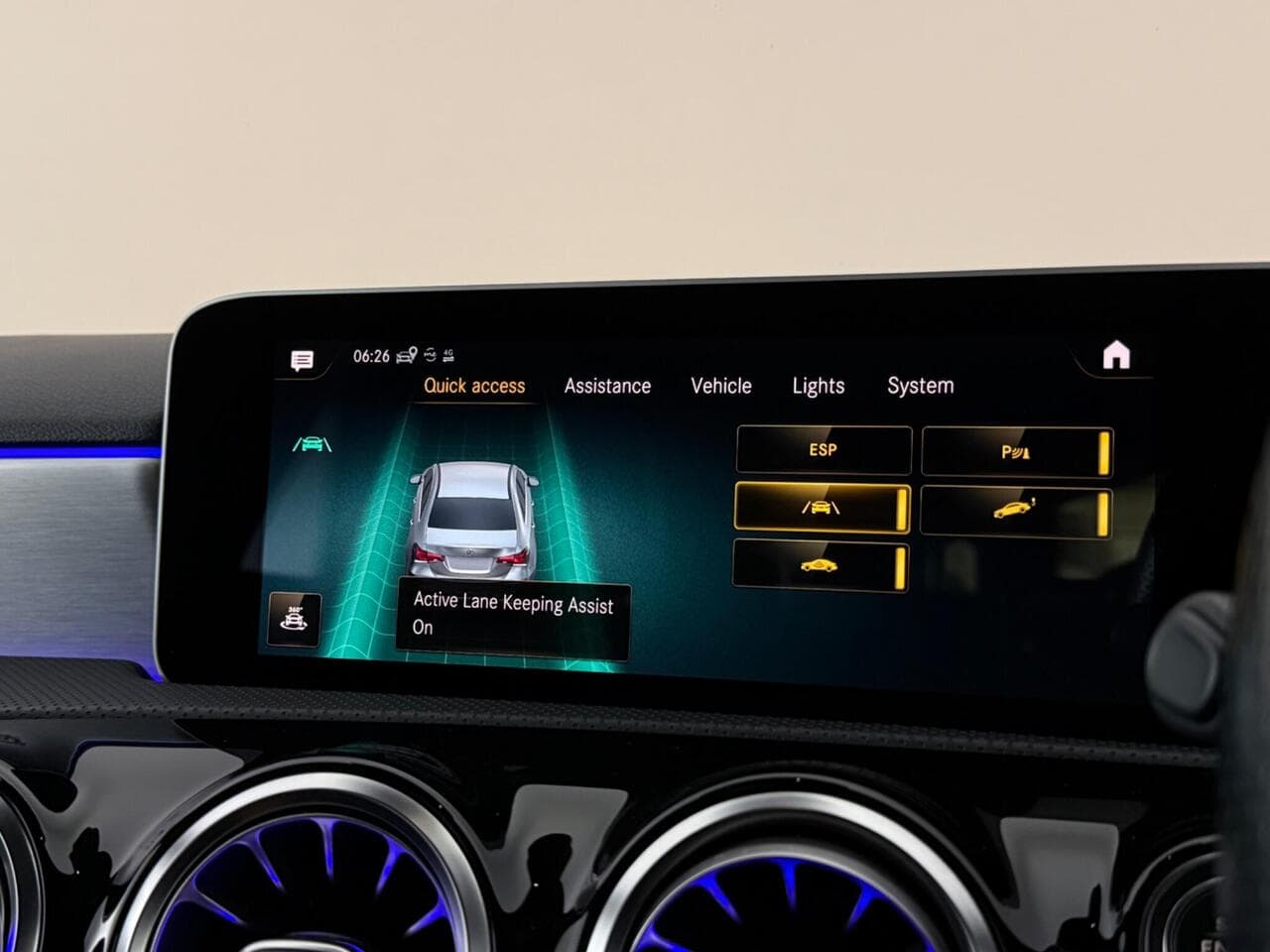 Mercedes-Benz A Class thumbnail Infotainment System