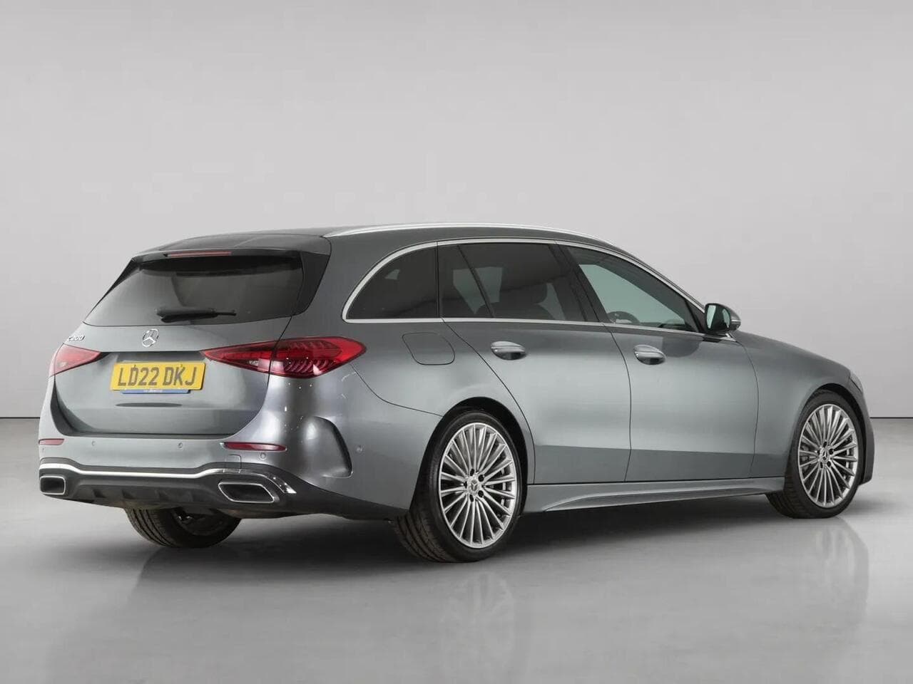 Mercedes-Benz C Class thumbnail Rear Right