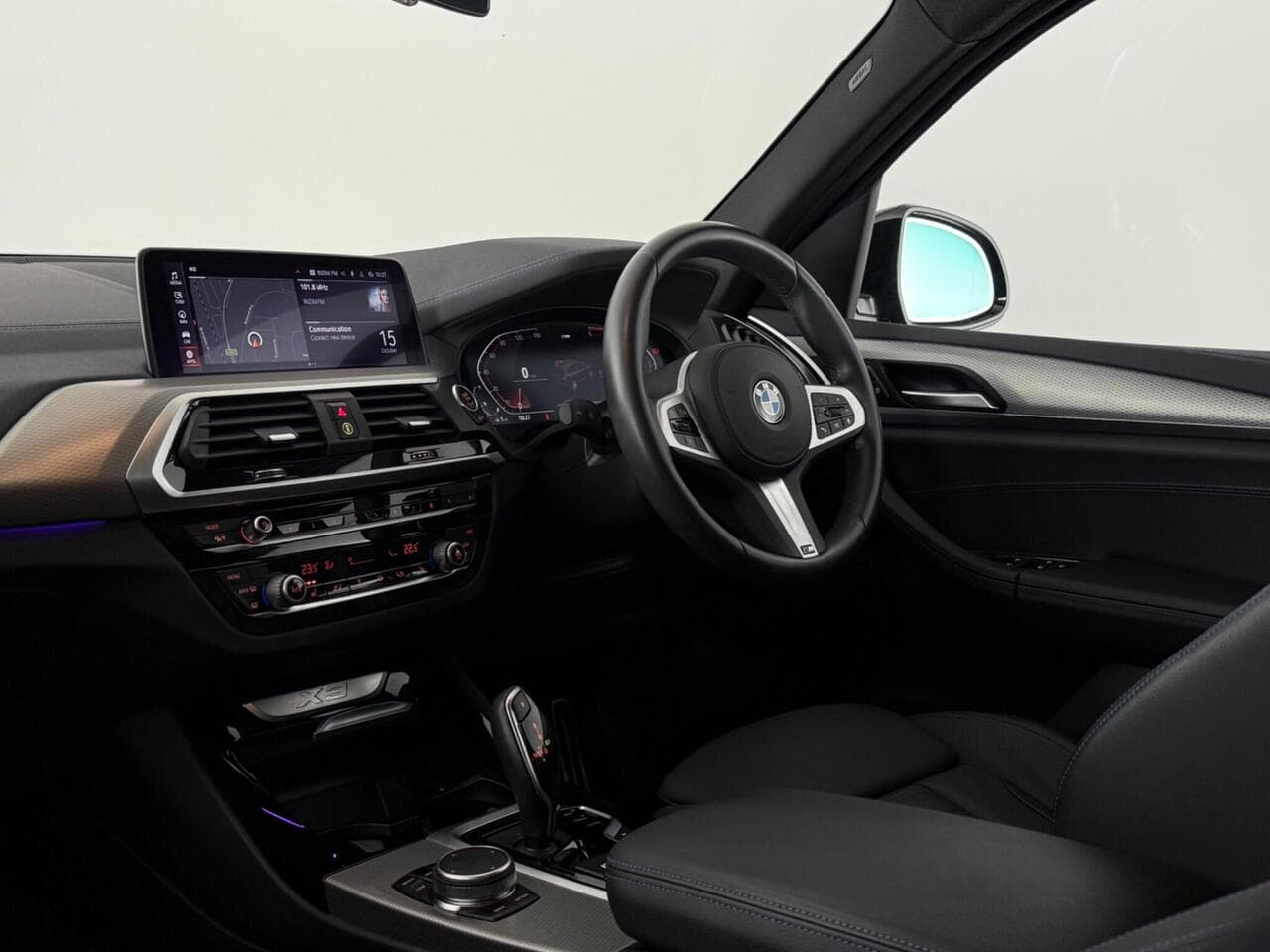 BMW X3 thumbnail Interior Front