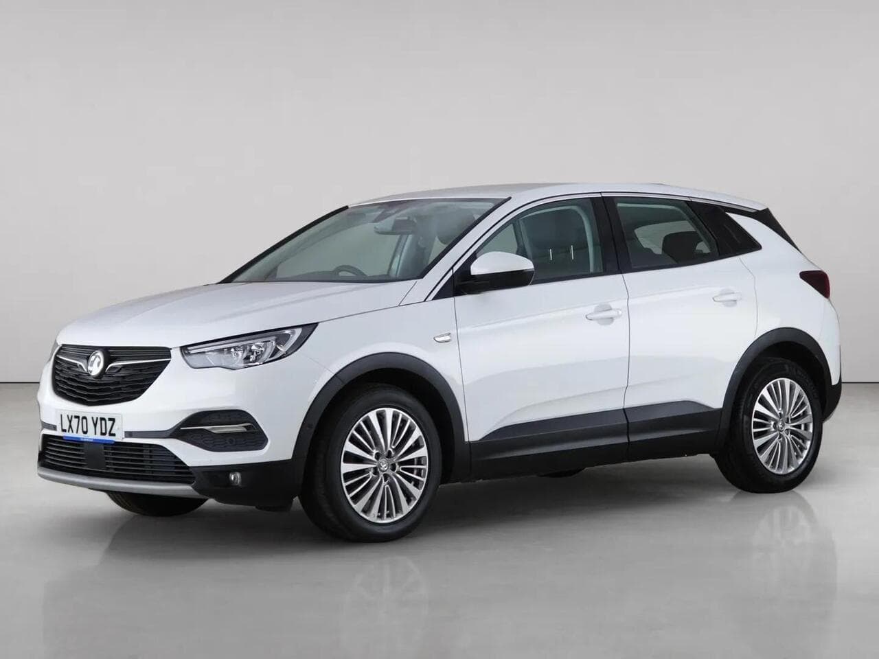 Vauxhall Grandland X thumbnail Front Left