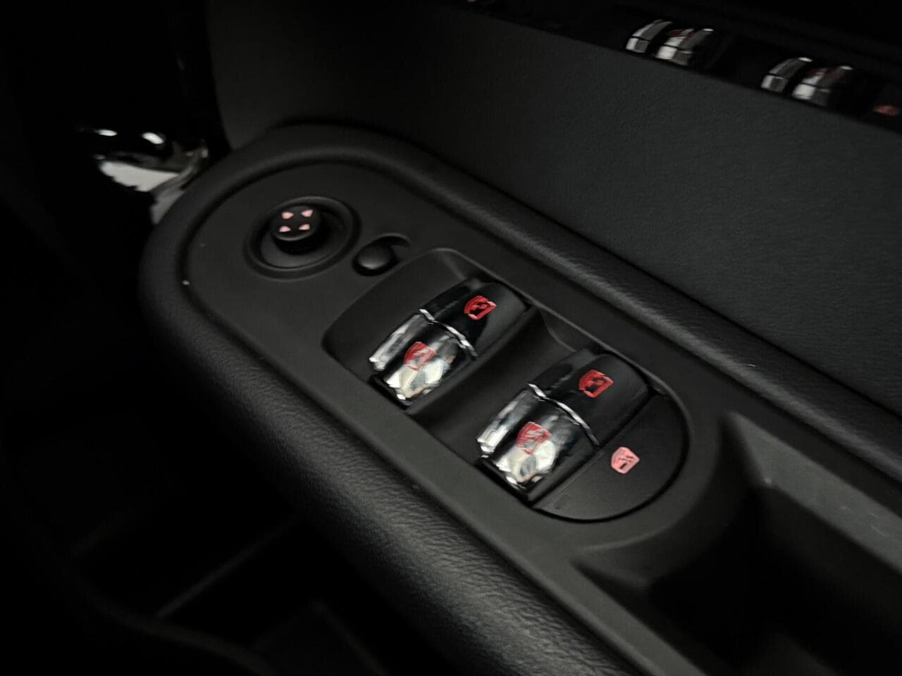MINI Countryman thumbnail Misc Controls