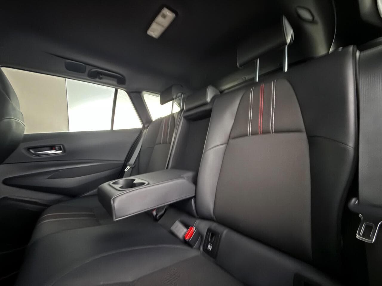 Toyota Corolla thumbnail Seats Rear