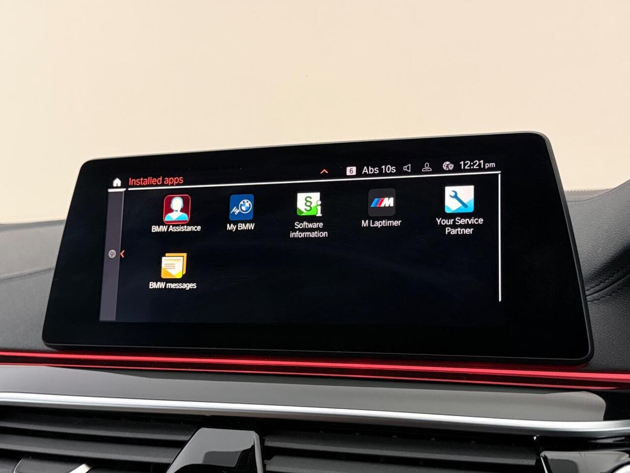 BMW 5 Series thumbnail Infotainment System