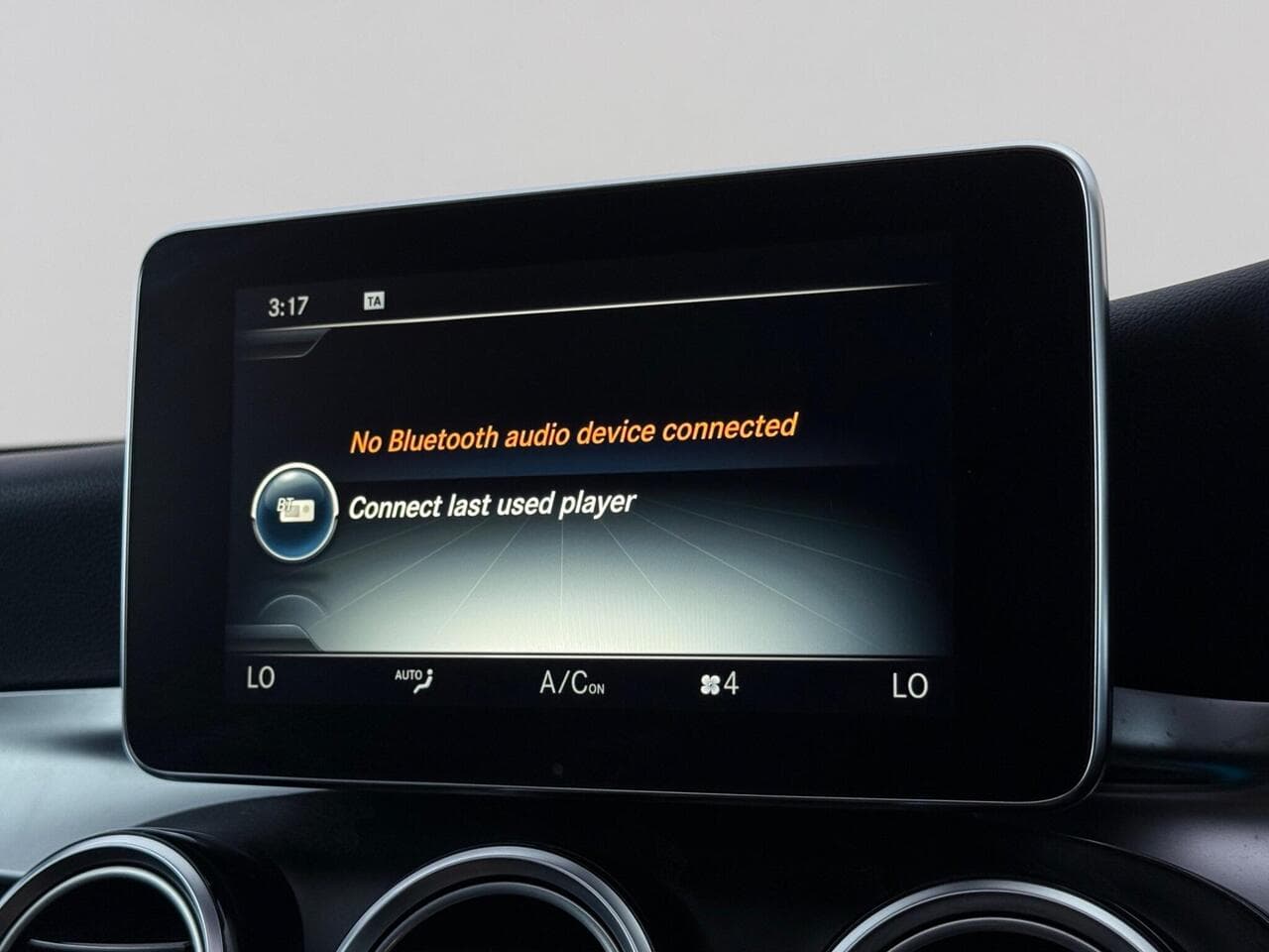 Mercedes-Benz GLC thumbnail Infotainment System