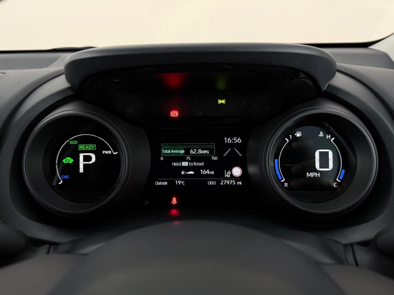 Toyota Yaris thumbnail Driver Instruments