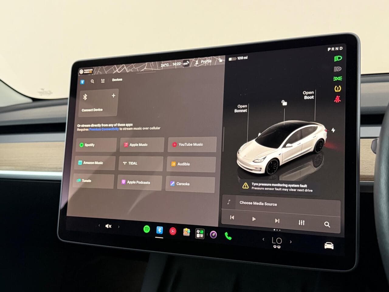 Tesla Model 3 thumbnail Infotainment System