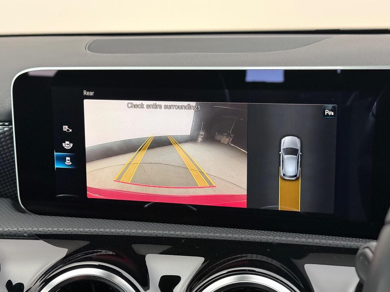 Mercedes-Benz A Class thumbnail Infotainment System