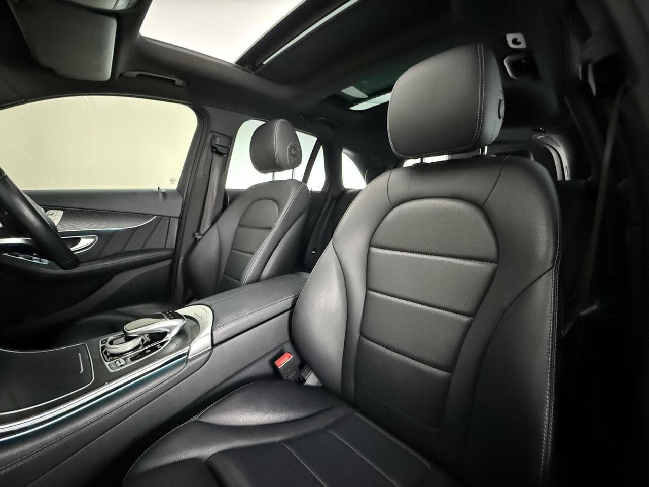 Mercedes-Benz GLC thumbnail Seat Front Passenger