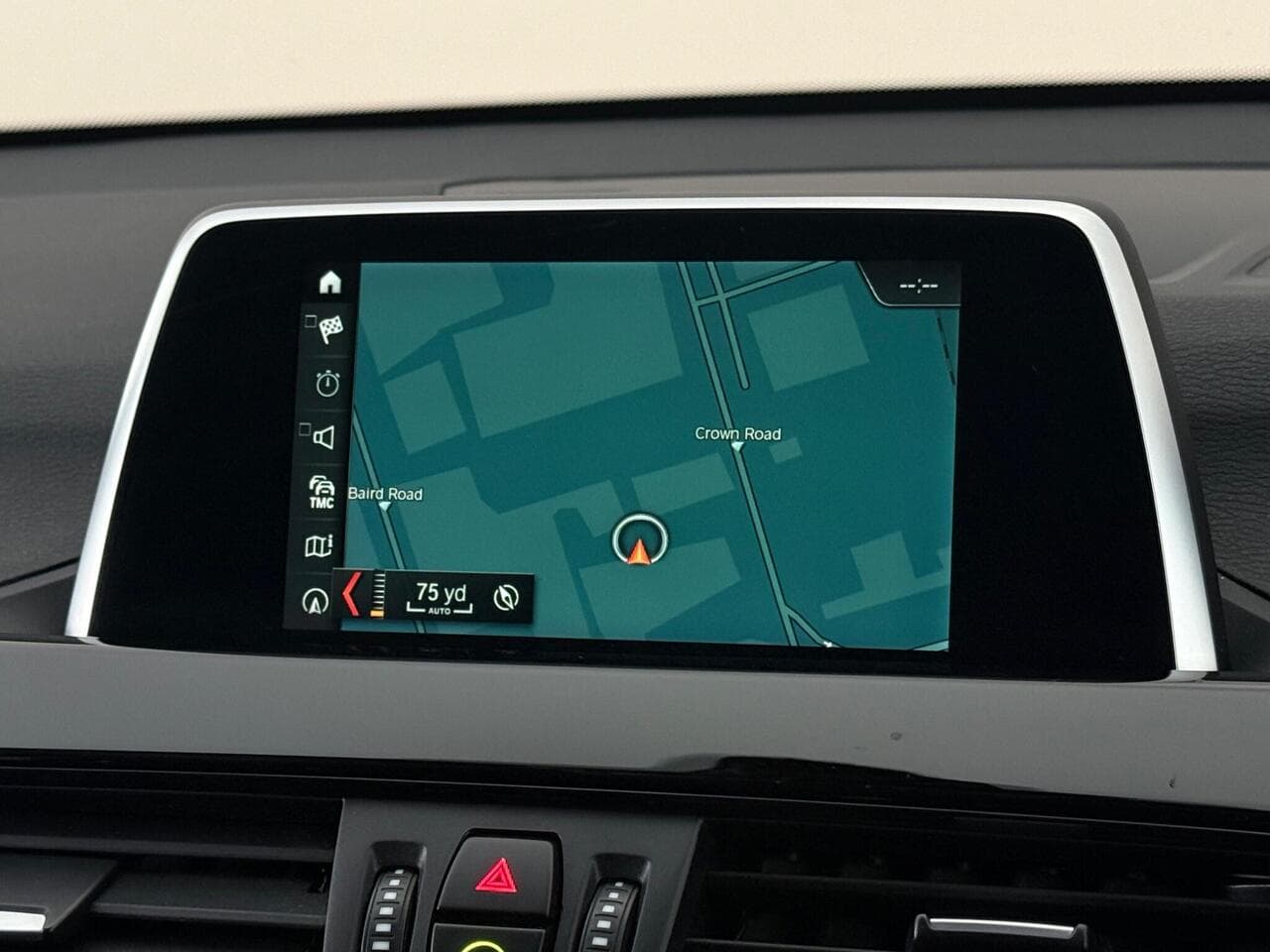 BMW X1 thumbnail Infotainment System