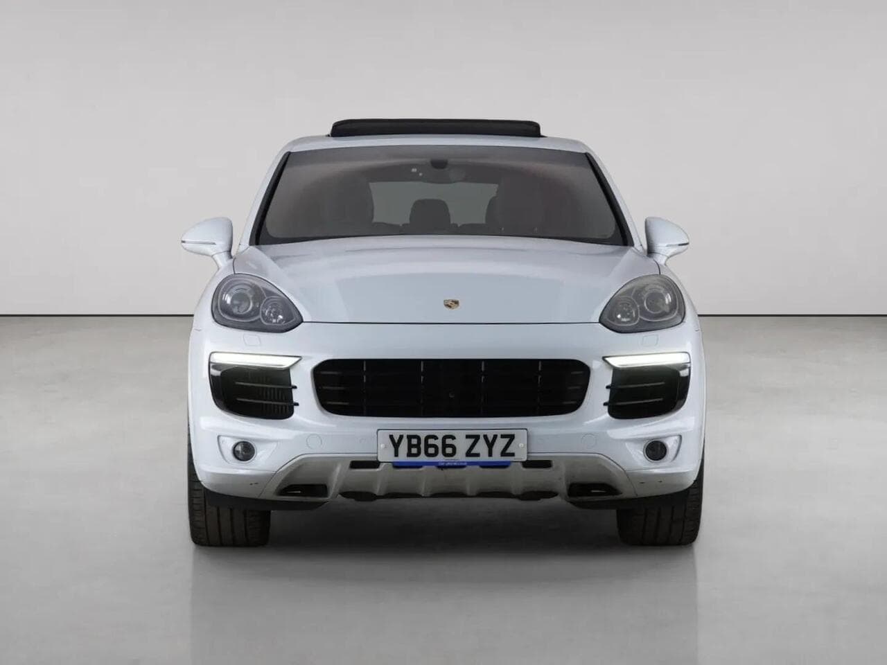 Porsche Cayenne thumbnail Front