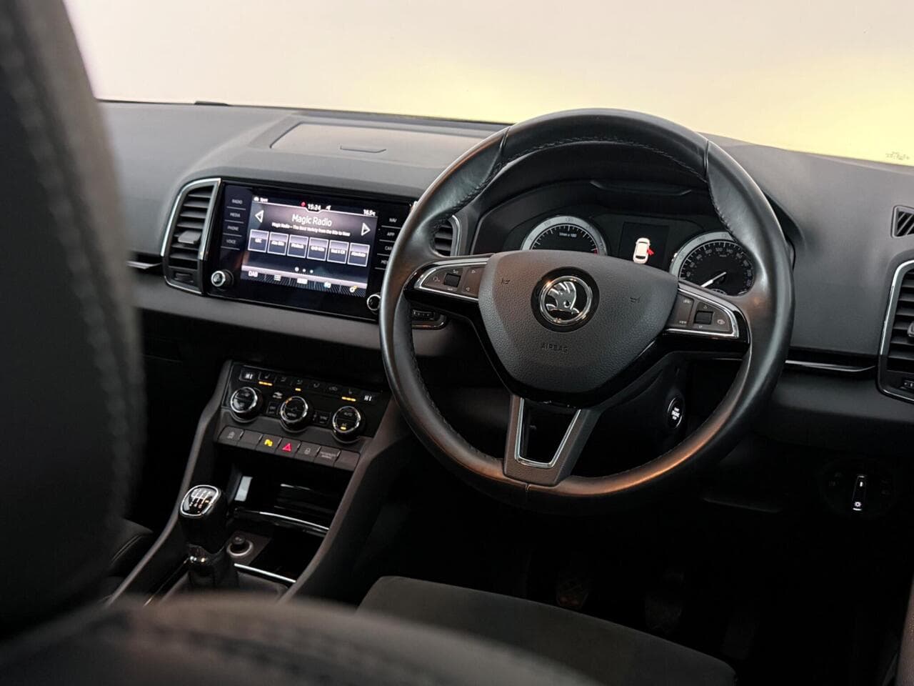 Skoda Karoq thumbnail Steering Wheel