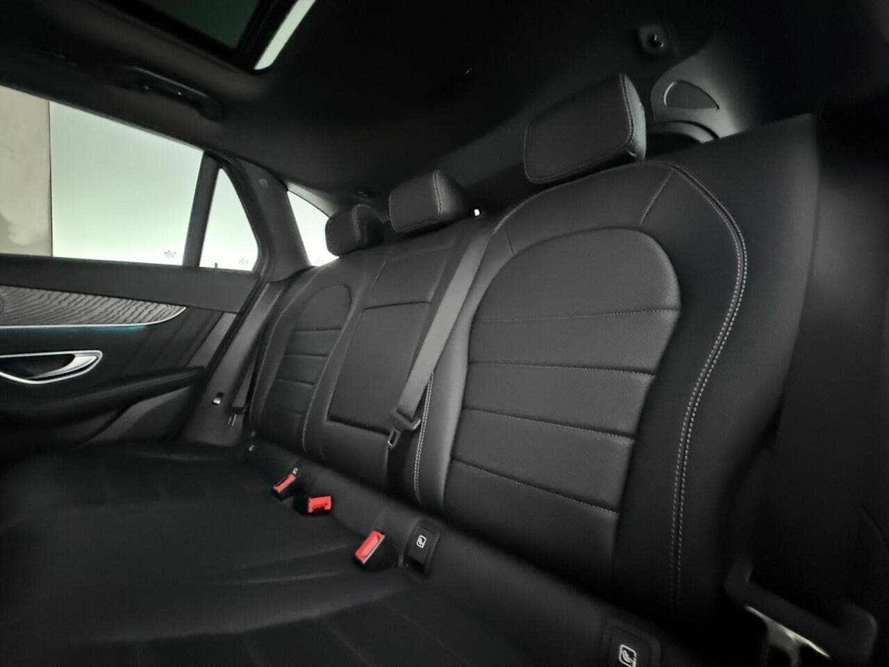 Mercedes-Benz GLC thumbnail Seats Rear