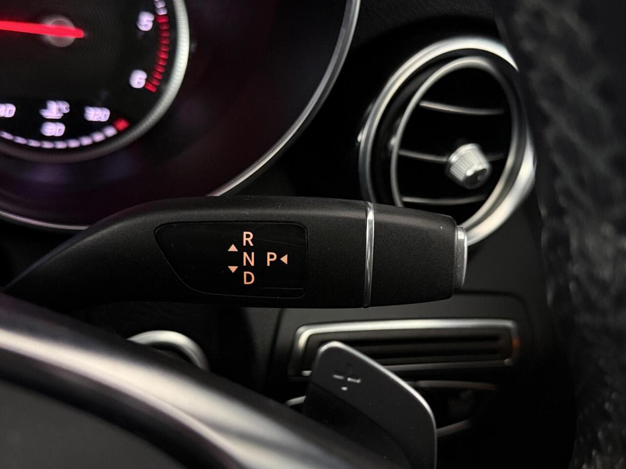 Mercedes-Benz C Class thumbnail Misc Controls