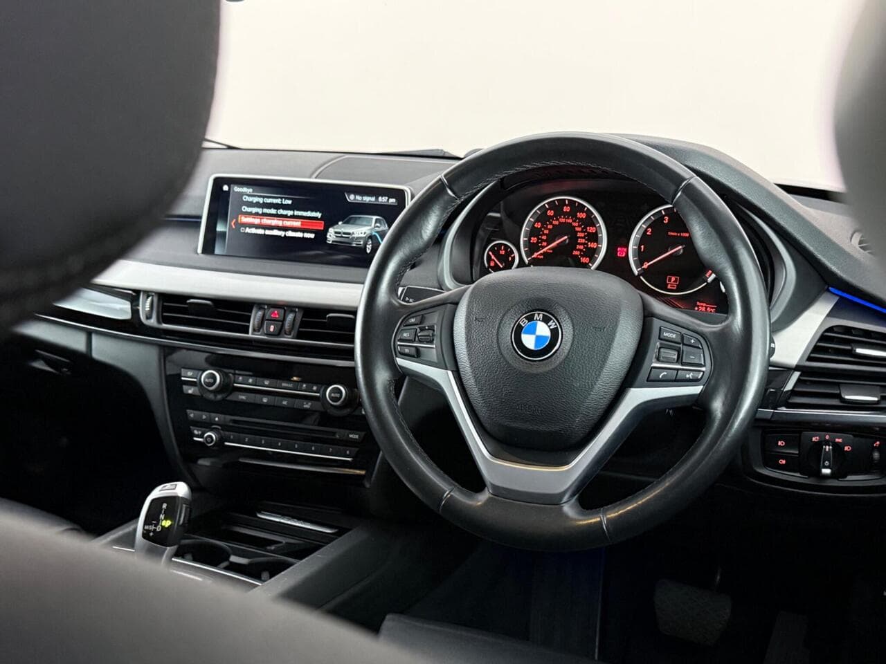 BMW X5 thumbnail Steering Wheel