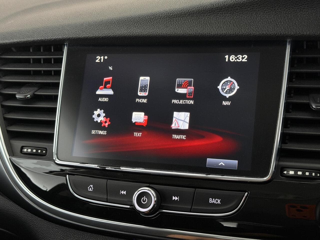 Vauxhall Mokka X thumbnail Infotainment System