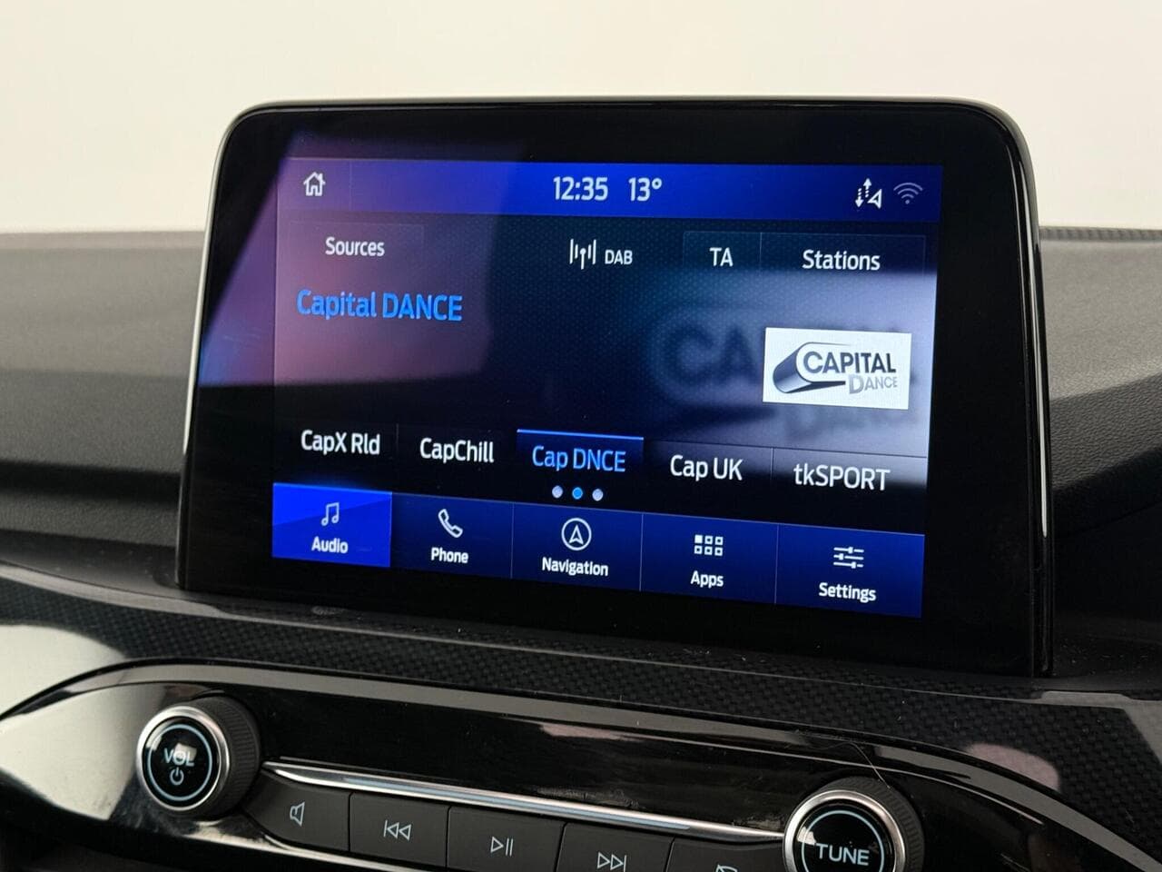Ford Kuga thumbnail Infotainment System