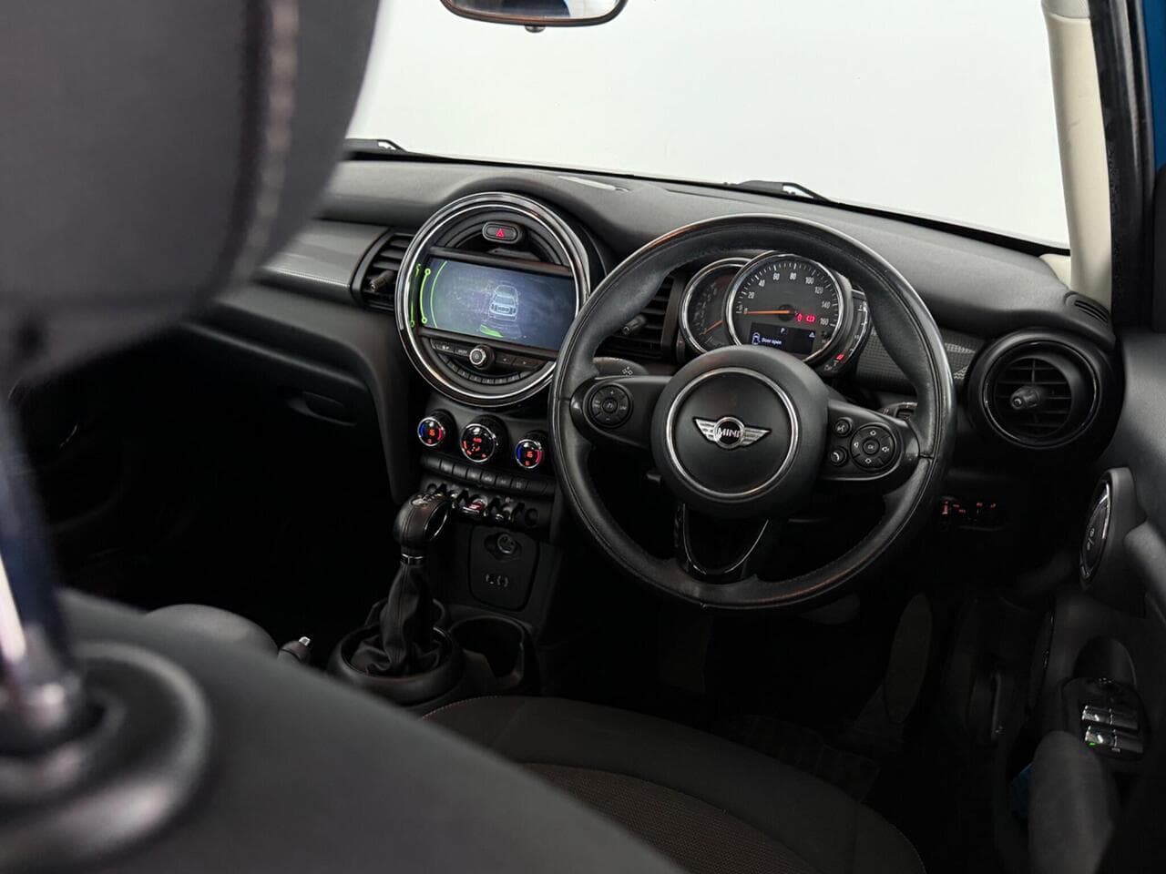 MINI Hatch thumbnail Interior Front