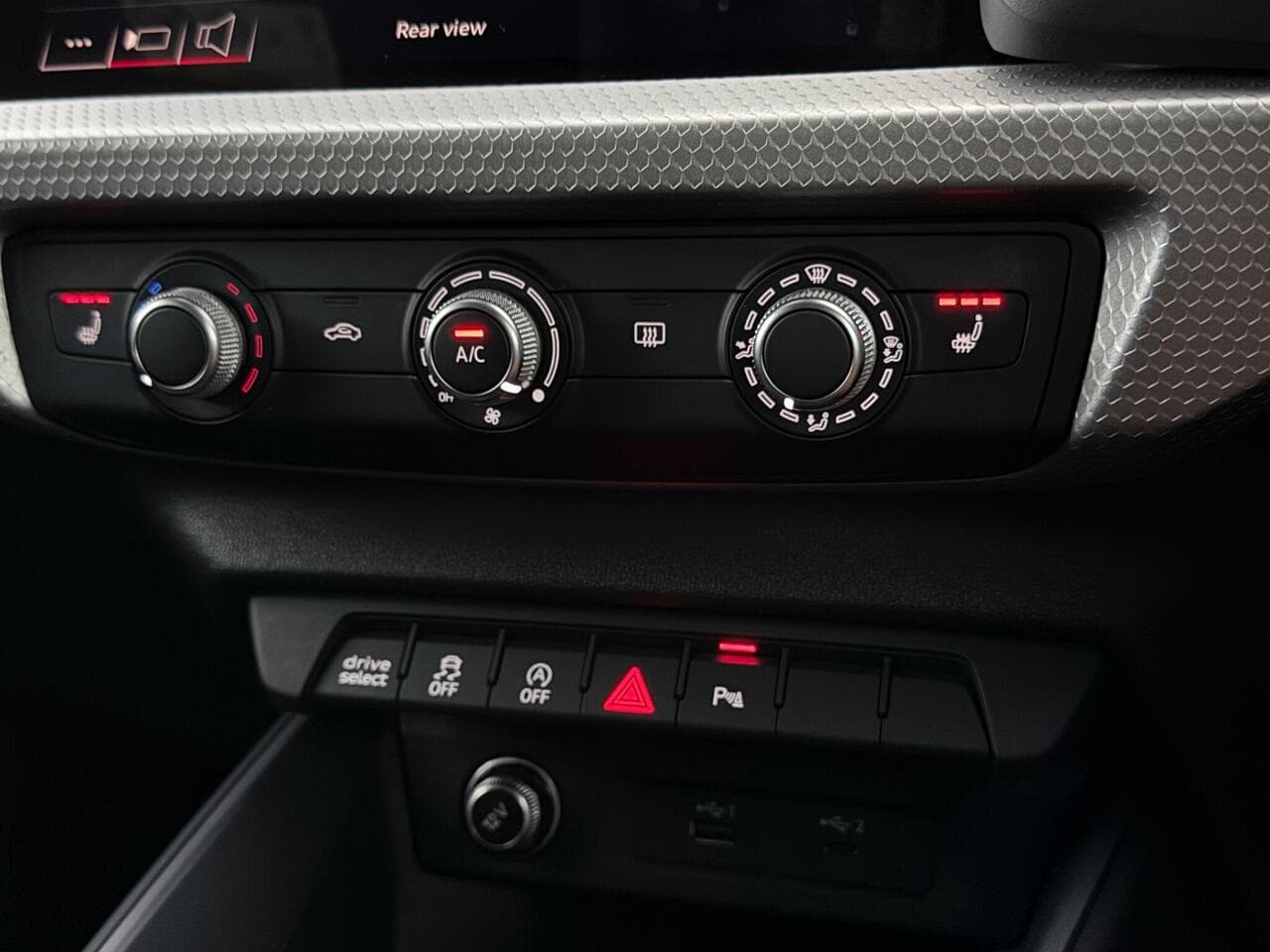 Audi A1 thumbnail Misc Controls