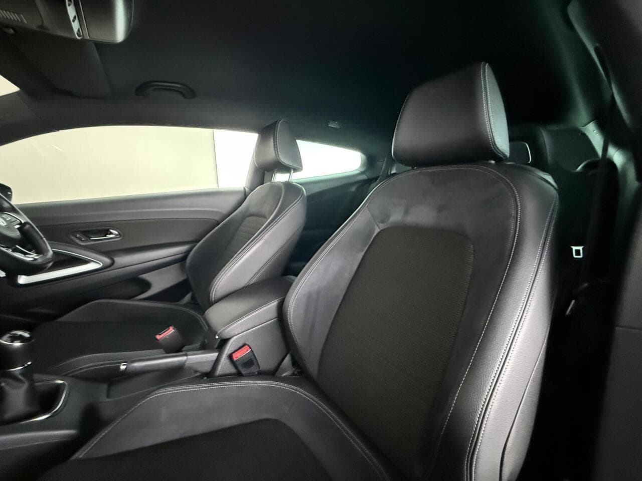 Volkswagen Scirocco thumbnail Seat Front Passenger