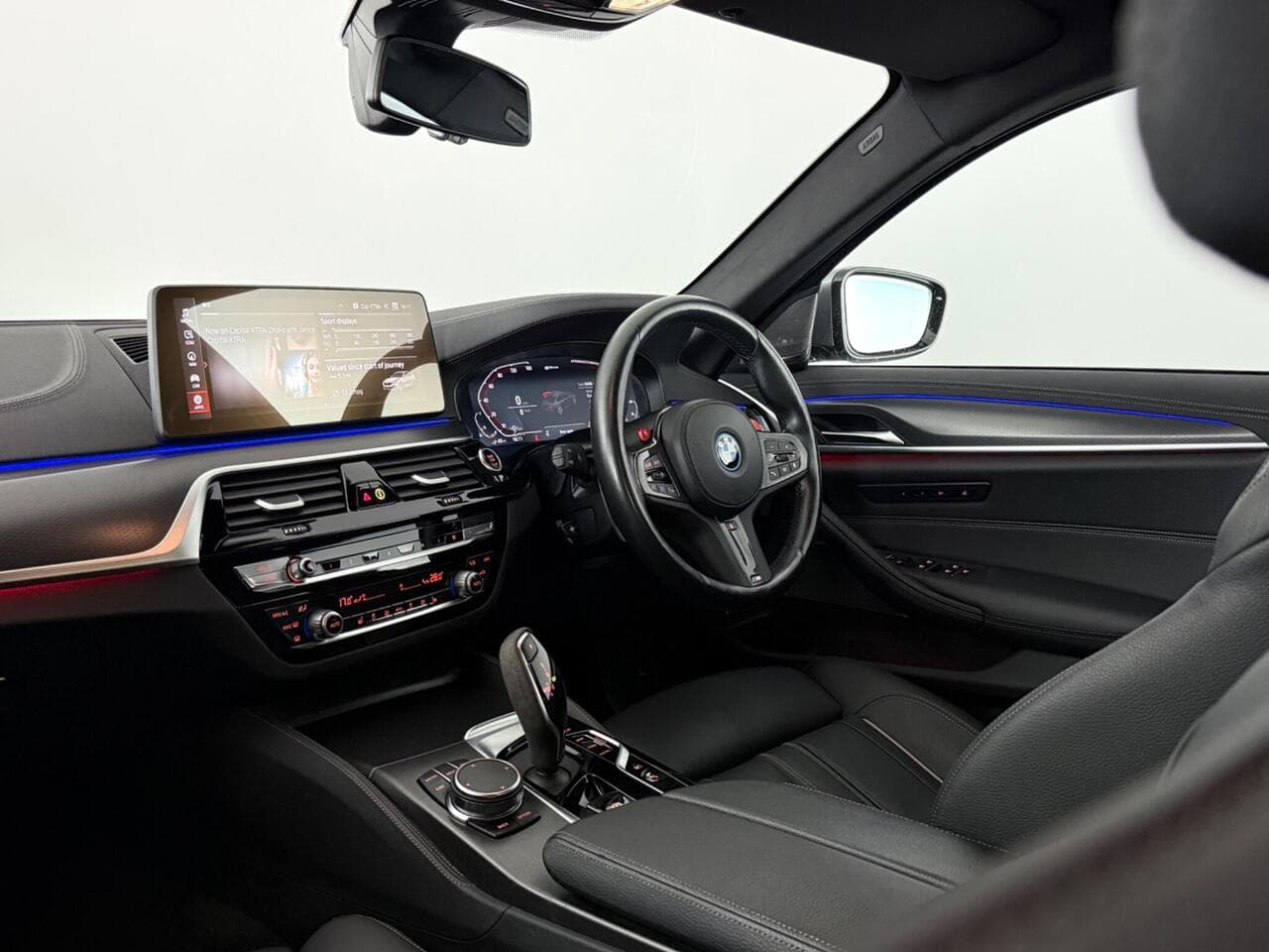 BMW 5 Series thumbnail Interior Front