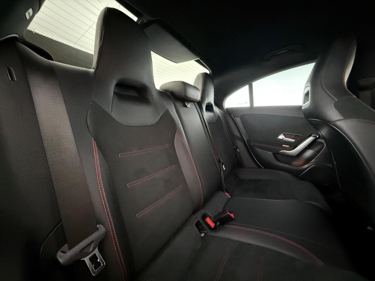 Mercedes-Benz CLA thumbnail Seats Rear