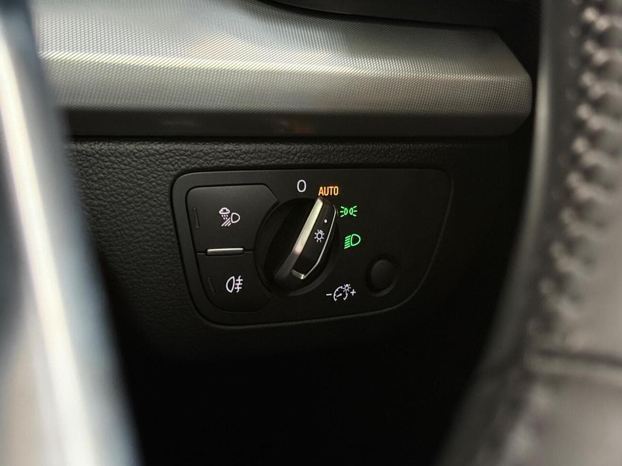 Audi Q5 thumbnail Misc Controls