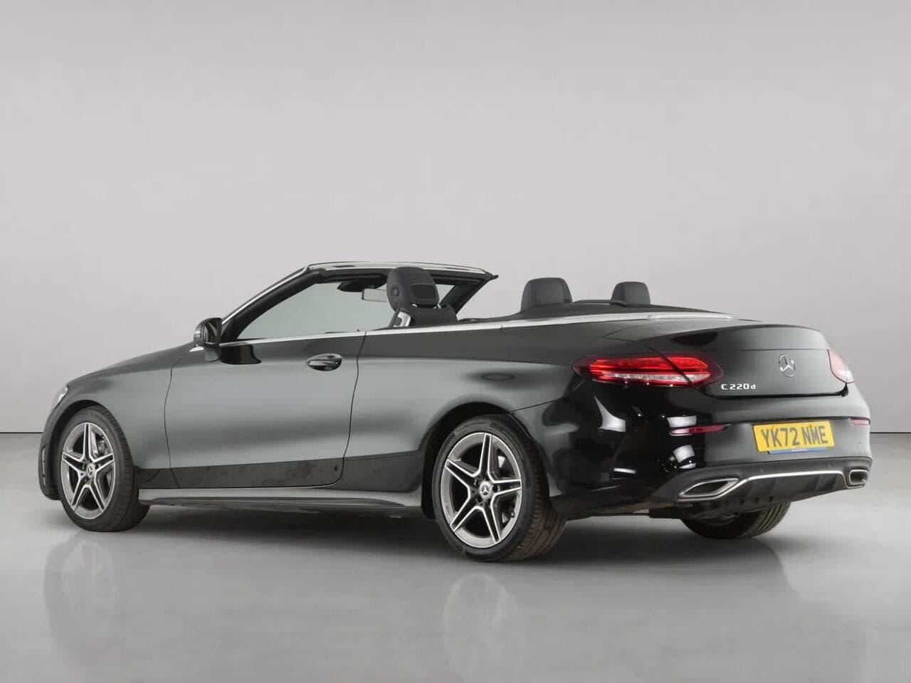 Mercedes-Benz C Class thumbnail Rear Left