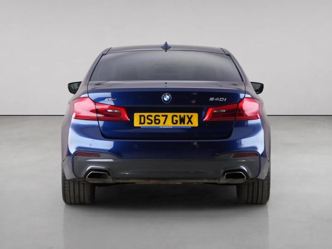 BMW 5 Series thumbnail Rear