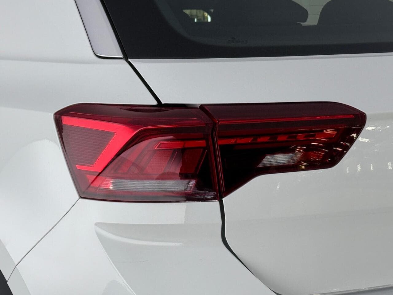Volkswagen T-Roc thumbnail Lights Rear