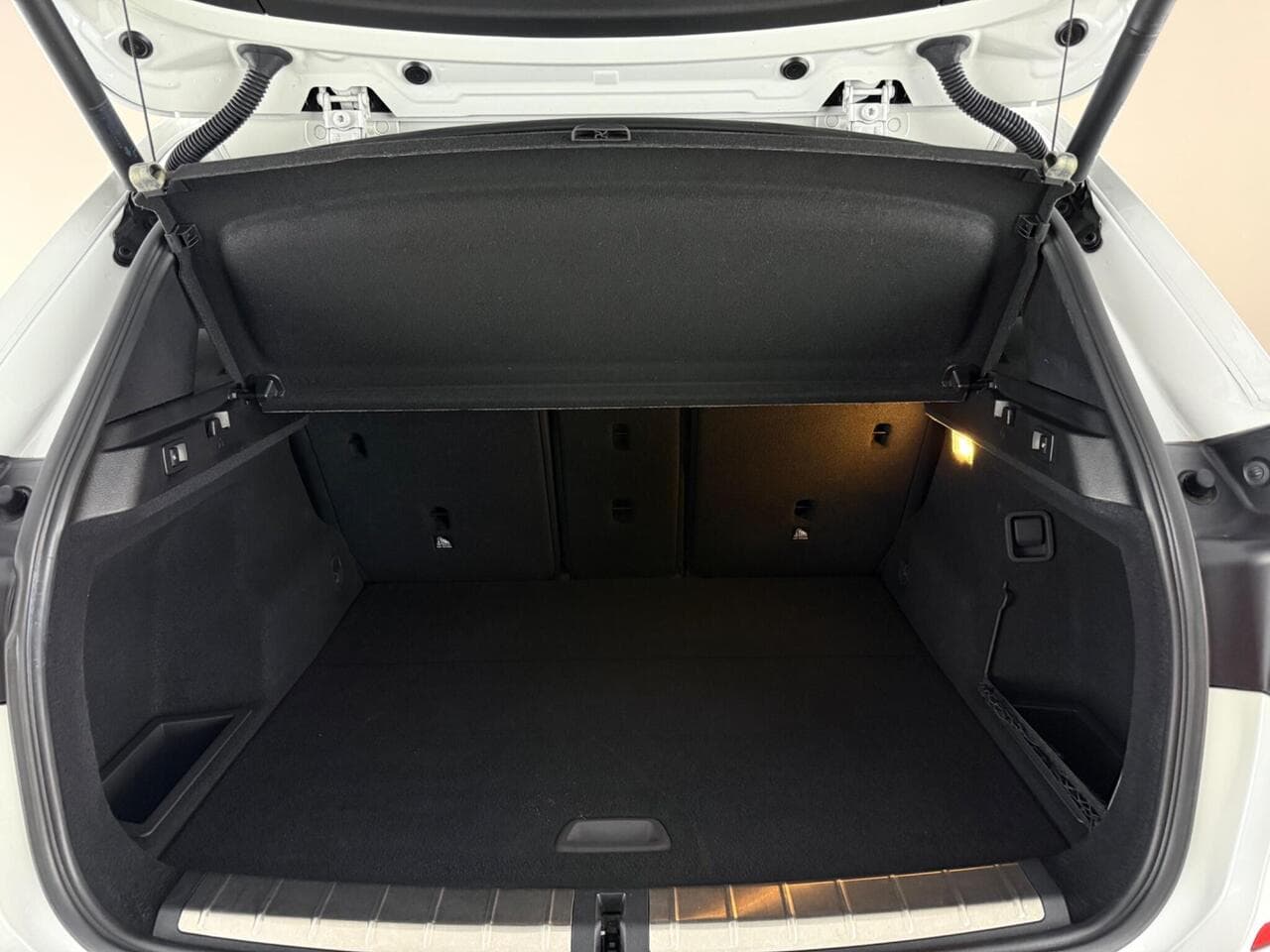 BMW X1 thumbnail Boot