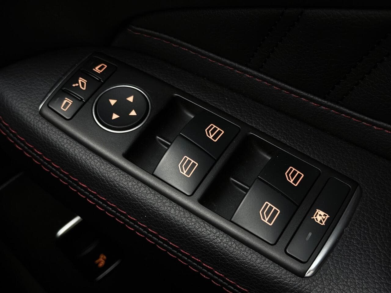 Mercedes-Benz GLE thumbnail Misc Controls