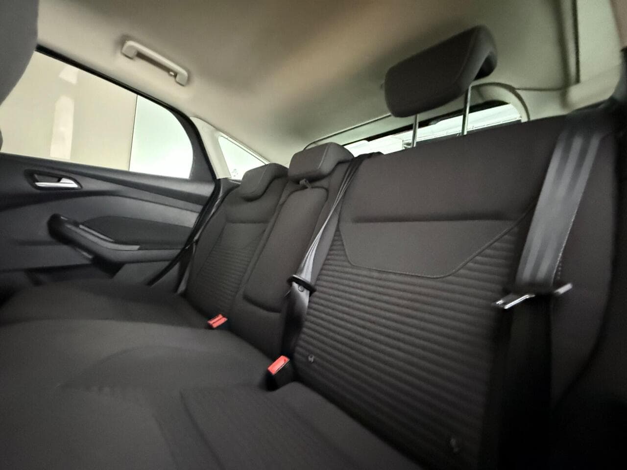Ford Focus thumbnail Seats Rear