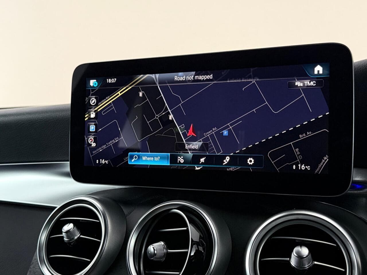 Mercedes-Benz GLC thumbnail Infotainment System