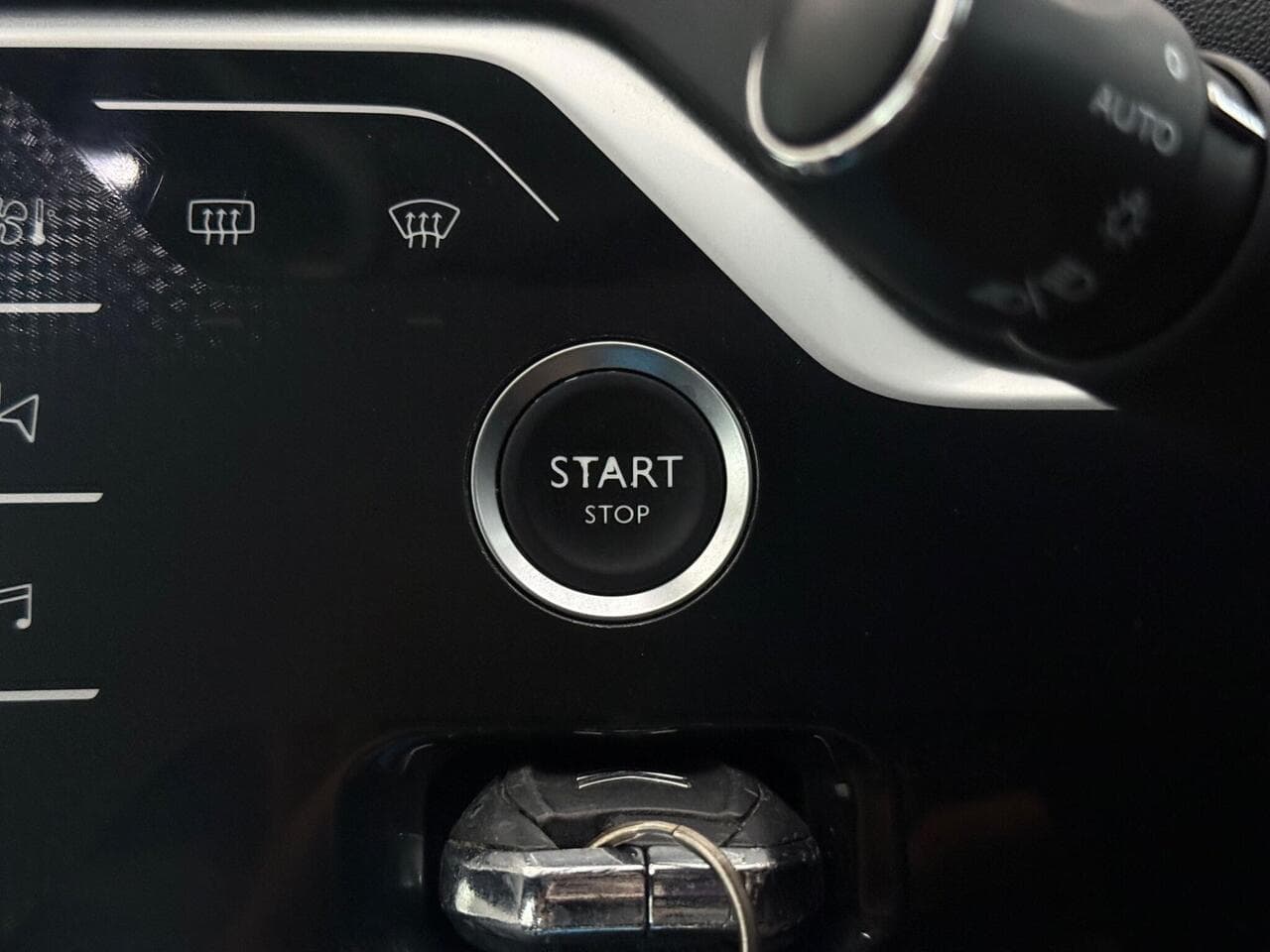 Citroen Grand C4 SpaceTourer thumbnail Misc Controls